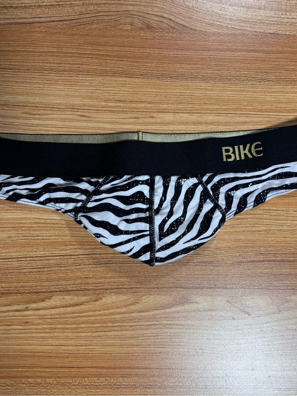 Bike Zebra Thongs L